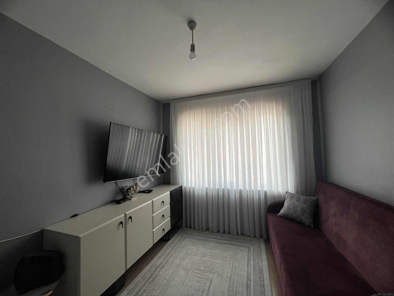 Emlakevim - Hendek Yeni Mah.de 260 M2 6+1 Satılık Tribleks Ev - Görsel 3