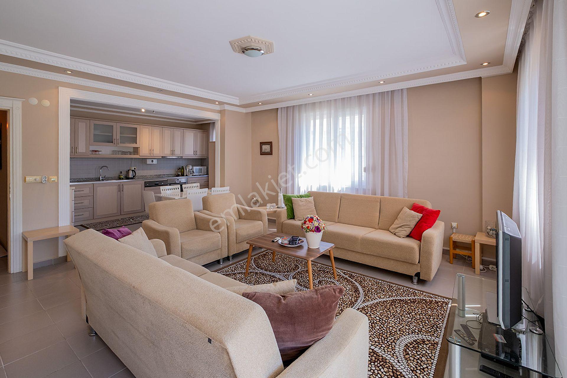 Kleopatra'da Denize 500 Metre 2+1 Eşyalı Daire - Görsel 2