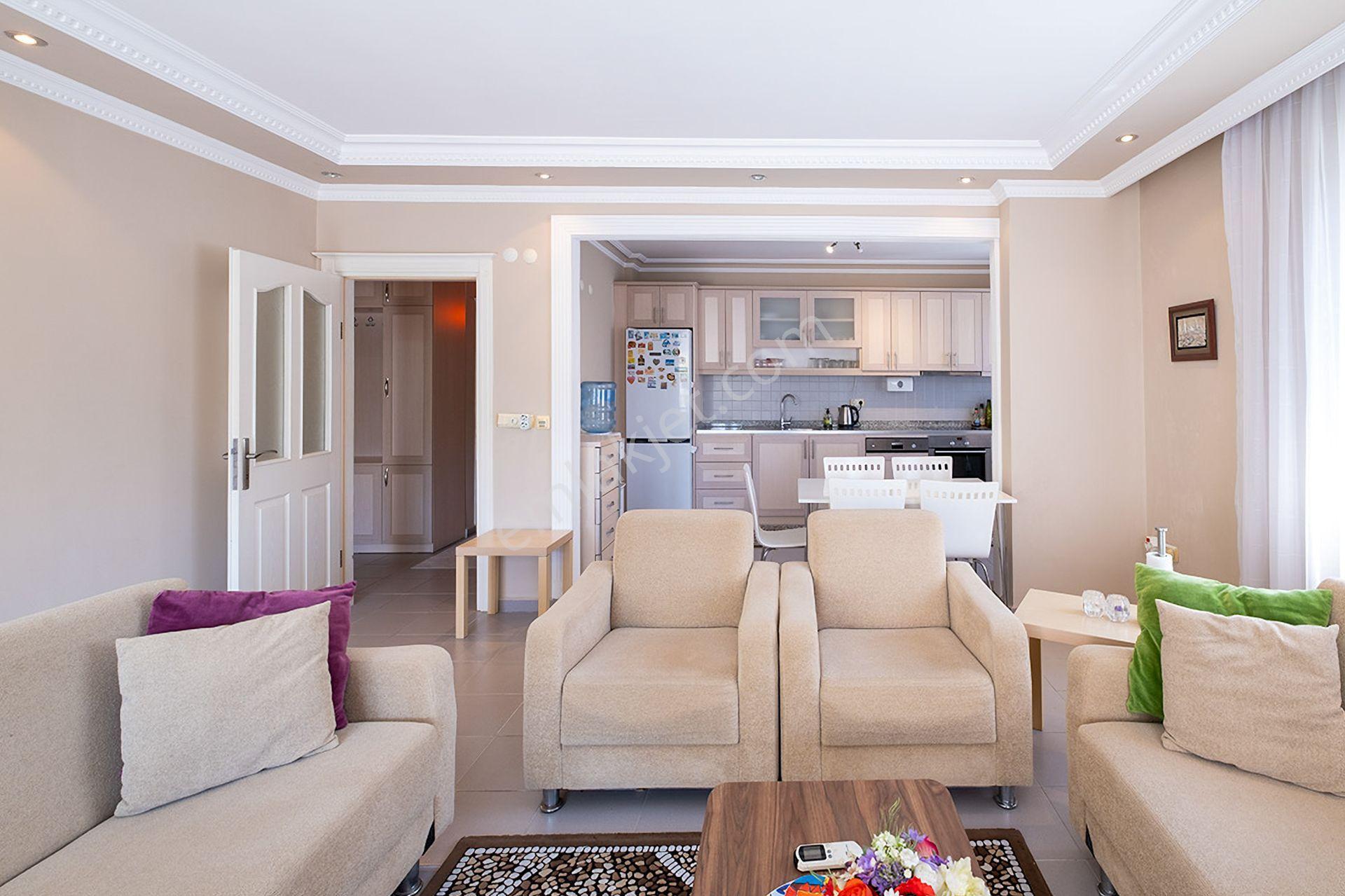 Kleopatra'da Denize 500 Metre 2+1 Eşyalı Daire - Görsel 4