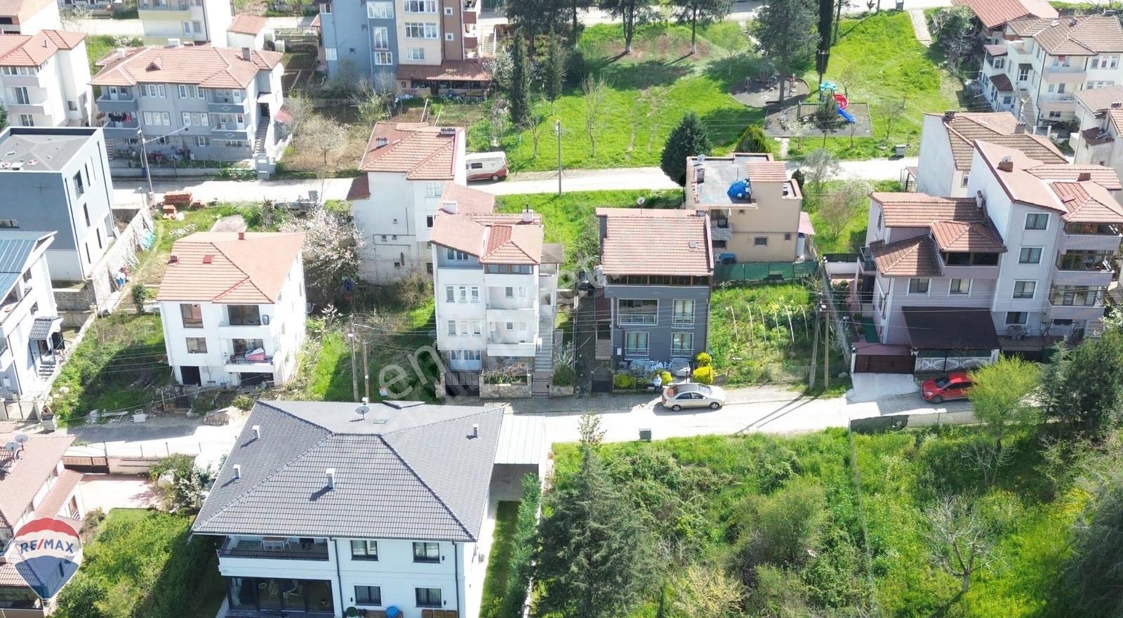 Remax Rıdvan Gedik Serdivan Bahçeli 170m2 Müstakil Dublex Ev