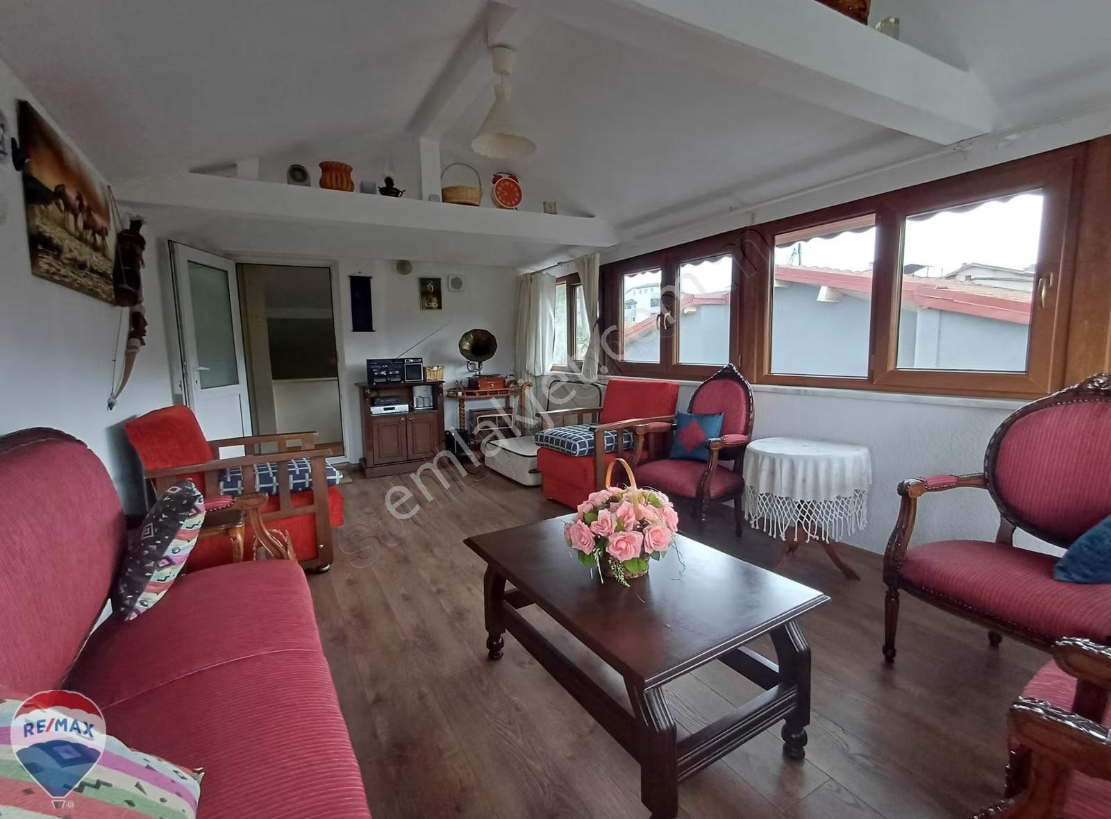 Remax Rıdvan Gedik Serdivan Bahçeli 170m2 Müstakil Dublex Ev - Görsel 20