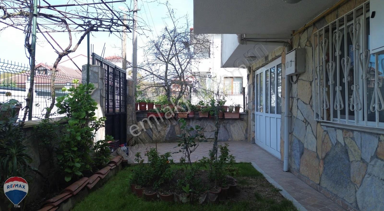 Remax Rıdvan Gedik Serdivan Bahçeli 170m2 Müstakil Dublex Ev - Görsel 2