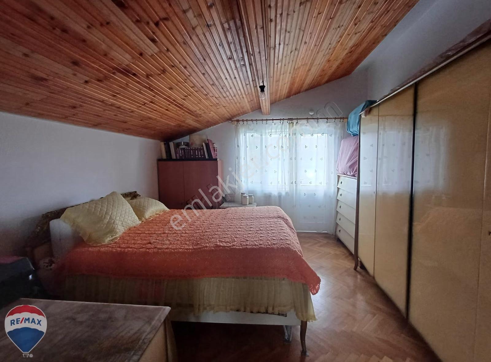 Remax Rıdvan Gedik Serdivan Bahçeli 170m2 Müstakil Dublex Ev - Görsel 21