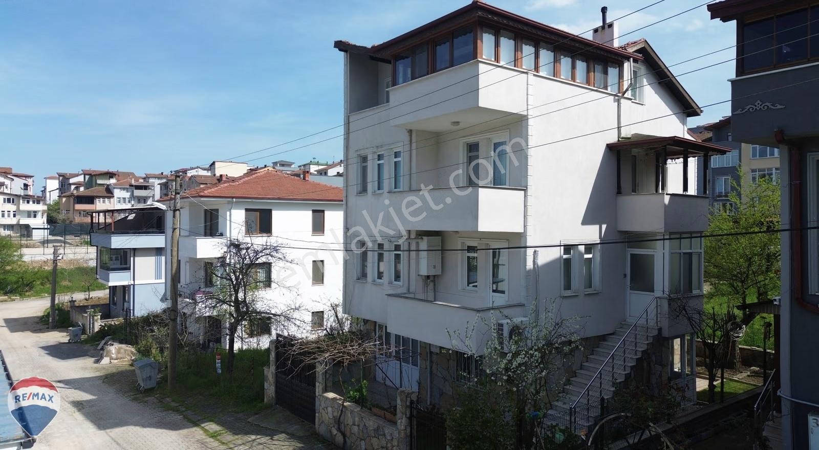 Remax Rıdvan Gedik Serdivan Bahçeli 170m2 Müstakil Dublex Ev - Görsel 26