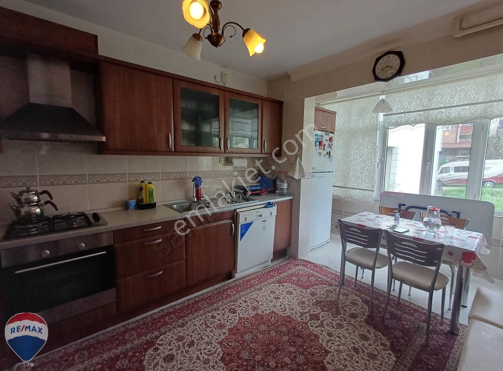 Remax Rıdvan Gedik Serdivan Bahçeli 170m2 Müstakil Dublex Ev - Görsel 15