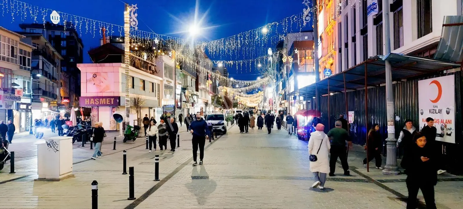 Ümraniye Meydan Cepheli 250 M2 Banka,lüx Cafe Benzer İşler İçin - Görsel 3