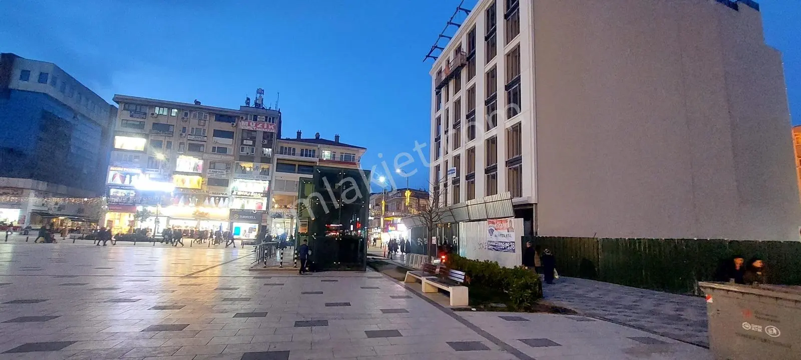 Ümraniye Meydan Cepheli 250 M2 Banka,lüx Cafe Benzer İşler İçin - Görsel 10