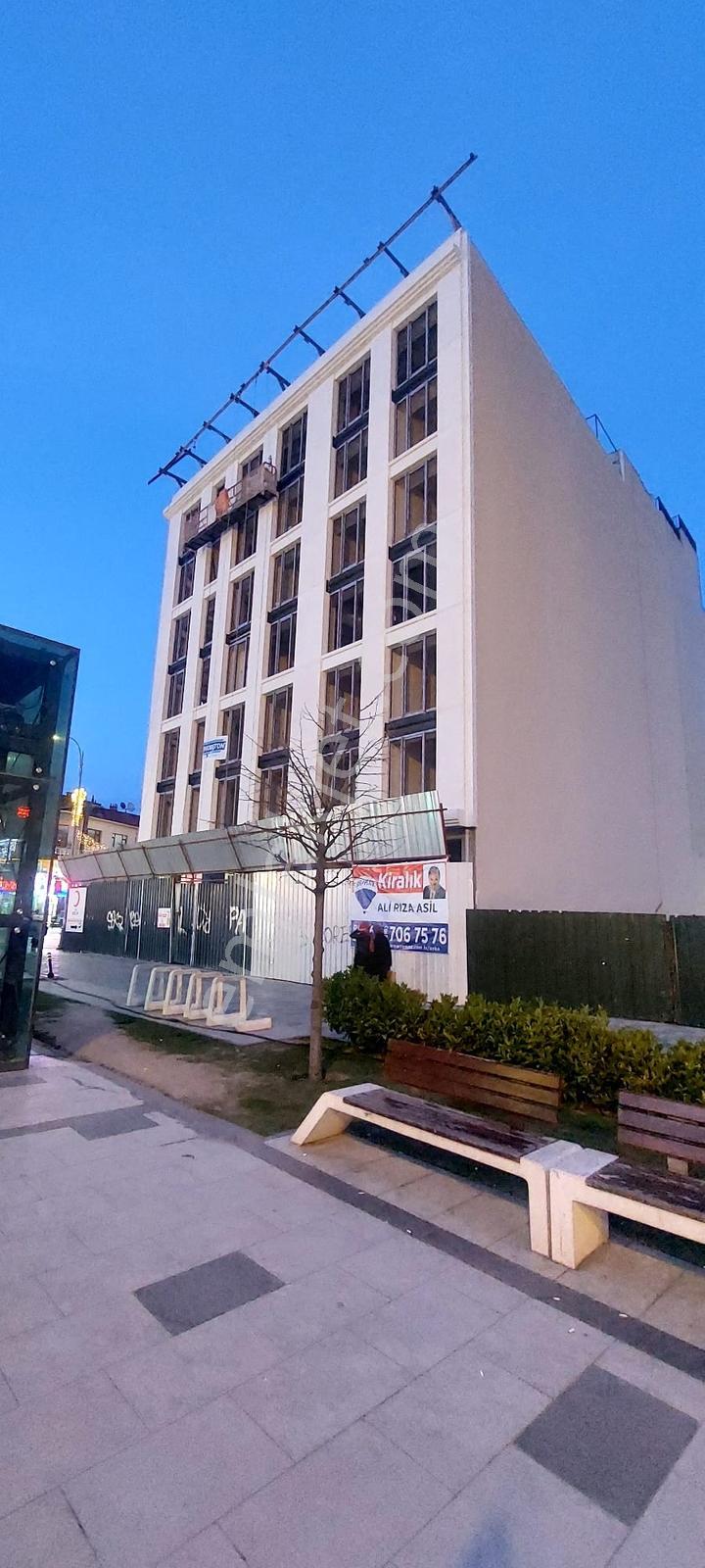 Ümraniye Meydan Cepheli 250 M2 Banka,lüx Cafe Benzer İşler İçin - Görsel 16