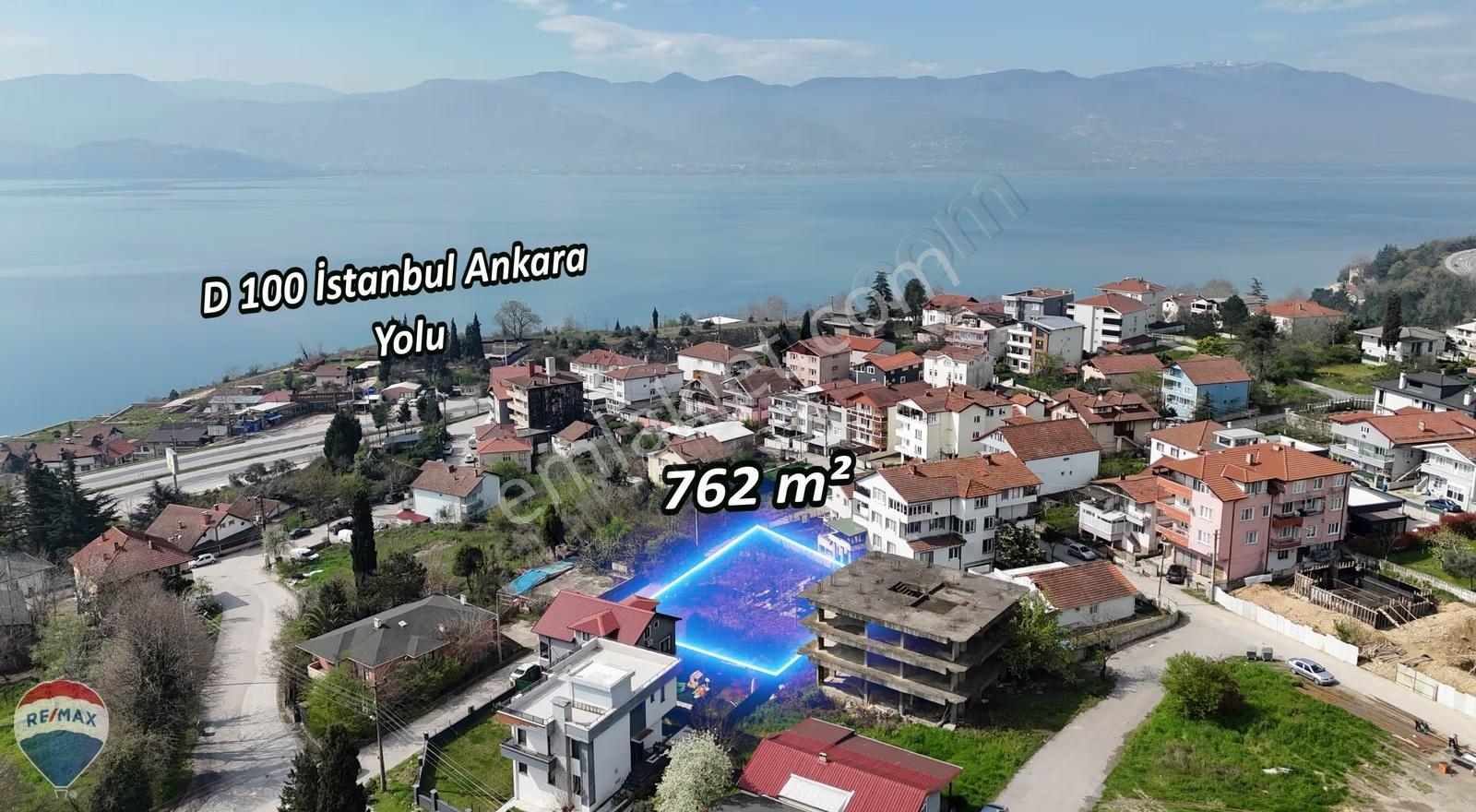Serdivan Esentepe Mah.satılık Göl Manzaralı 762 M² İmarlı Arsa - Görsel 9