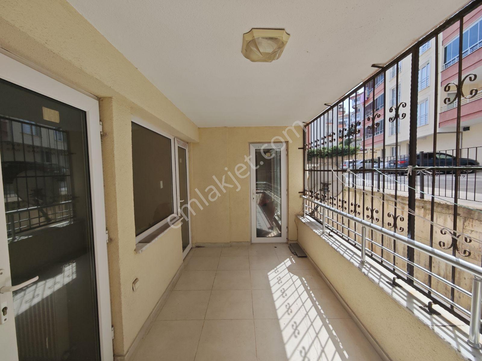 Güzelyalı Eğitim'de Site İçerisinde Asansörlü 2+1 Satılık Daire - Görsel 9