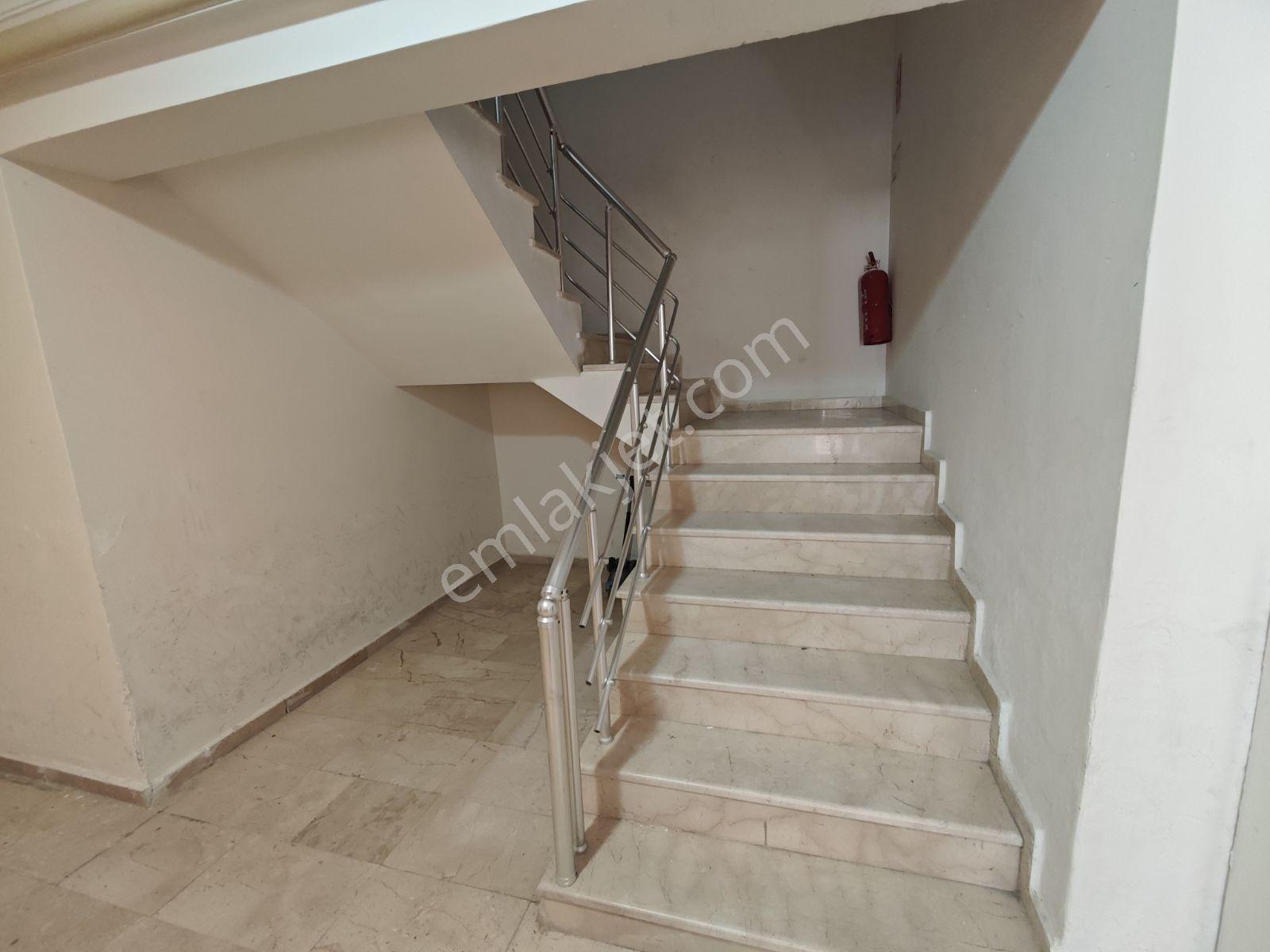 Güzelyalı Eğitim'de Site İçerisinde Asansörlü 2+1 Satılık Daire - Görsel 23