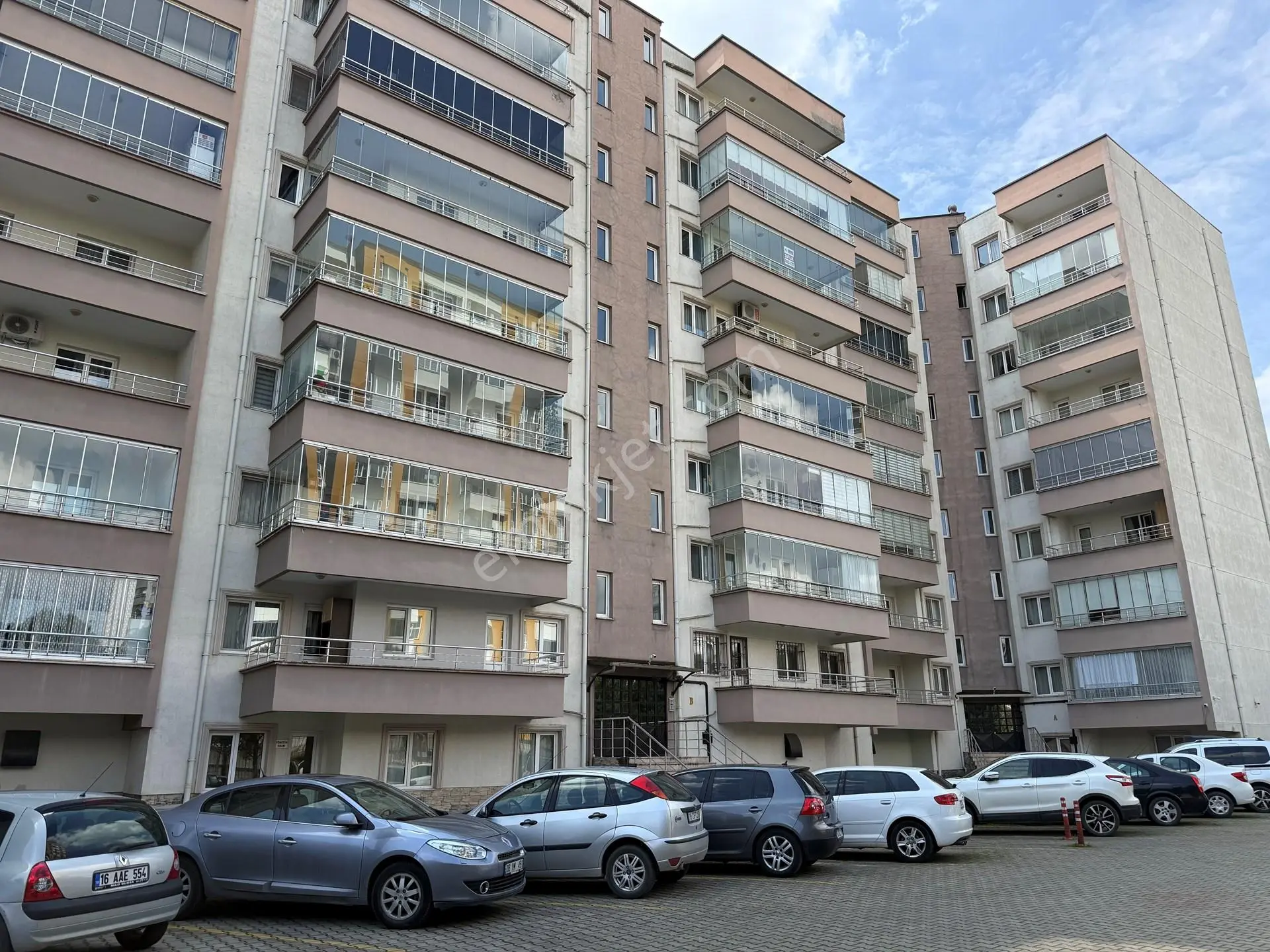 Bursa Nilüfer Yüzüncü Yıl Metroya Yakın, Geniş Ve Manzaralı 3+1 Satılık Fırsat Daire!