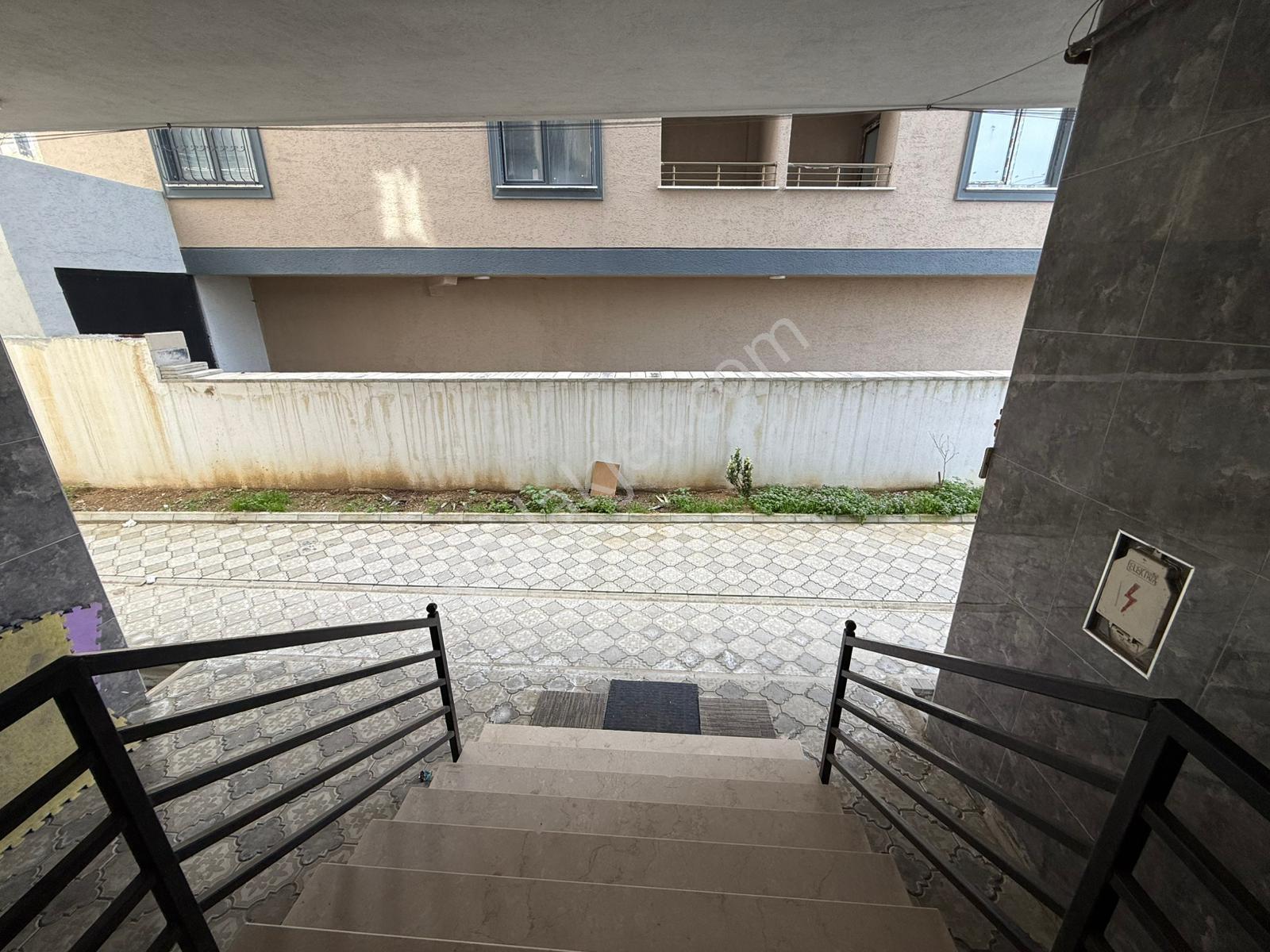 Habipler'de Satılık 2+1 Yüksek Camlı Sıfır Yeni Bina - Görsel 9