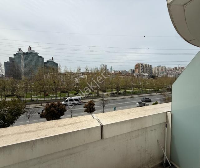 Metrobüse Yürüme Mesafesinde 1+1 Daire !!! - Görsel 5