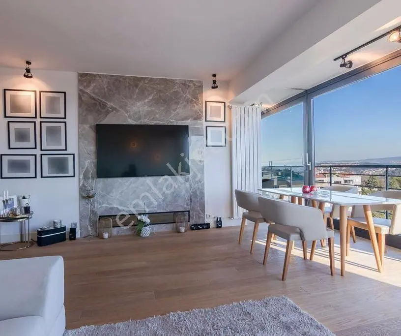 Bebeköy' De Boğaz Manzaralı Eşyalı 3+1 Kiralık Muhteşem Daire - Görsel 5