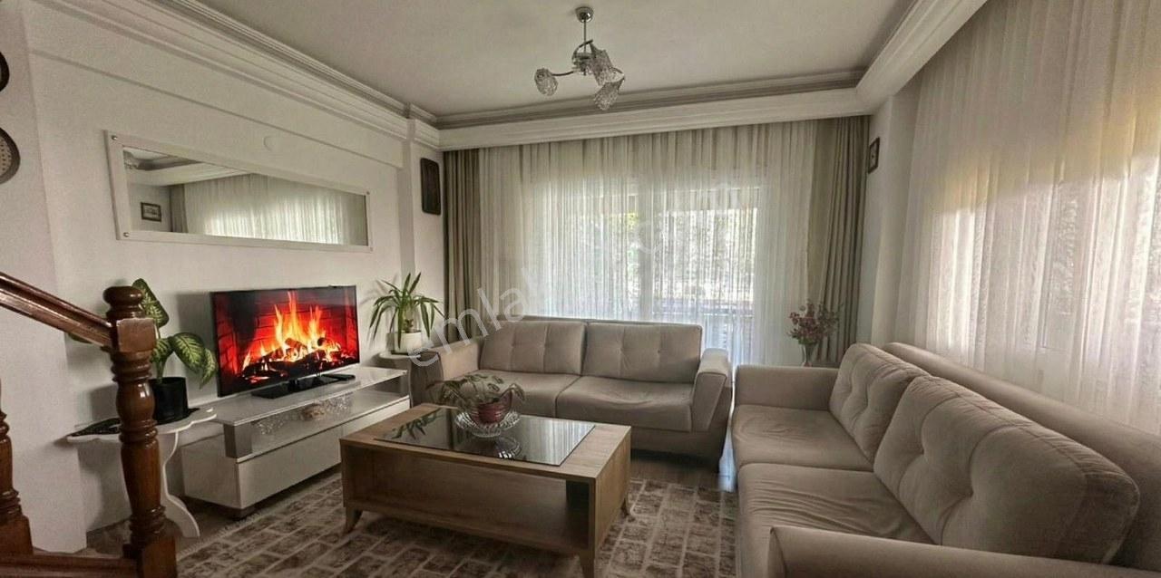 İzmir Çeşme Alaçatı Merkezde Eşyalı Kiralık Dubleks Villa Ev - Görsel 5