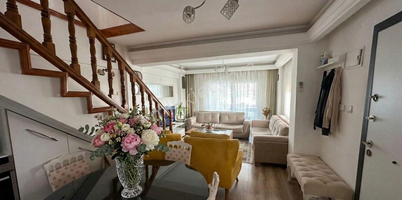 İzmir Çeşme Alaçatı Merkezde Eşyalı Kiralık Dubleks Villa Ev - Görsel 11