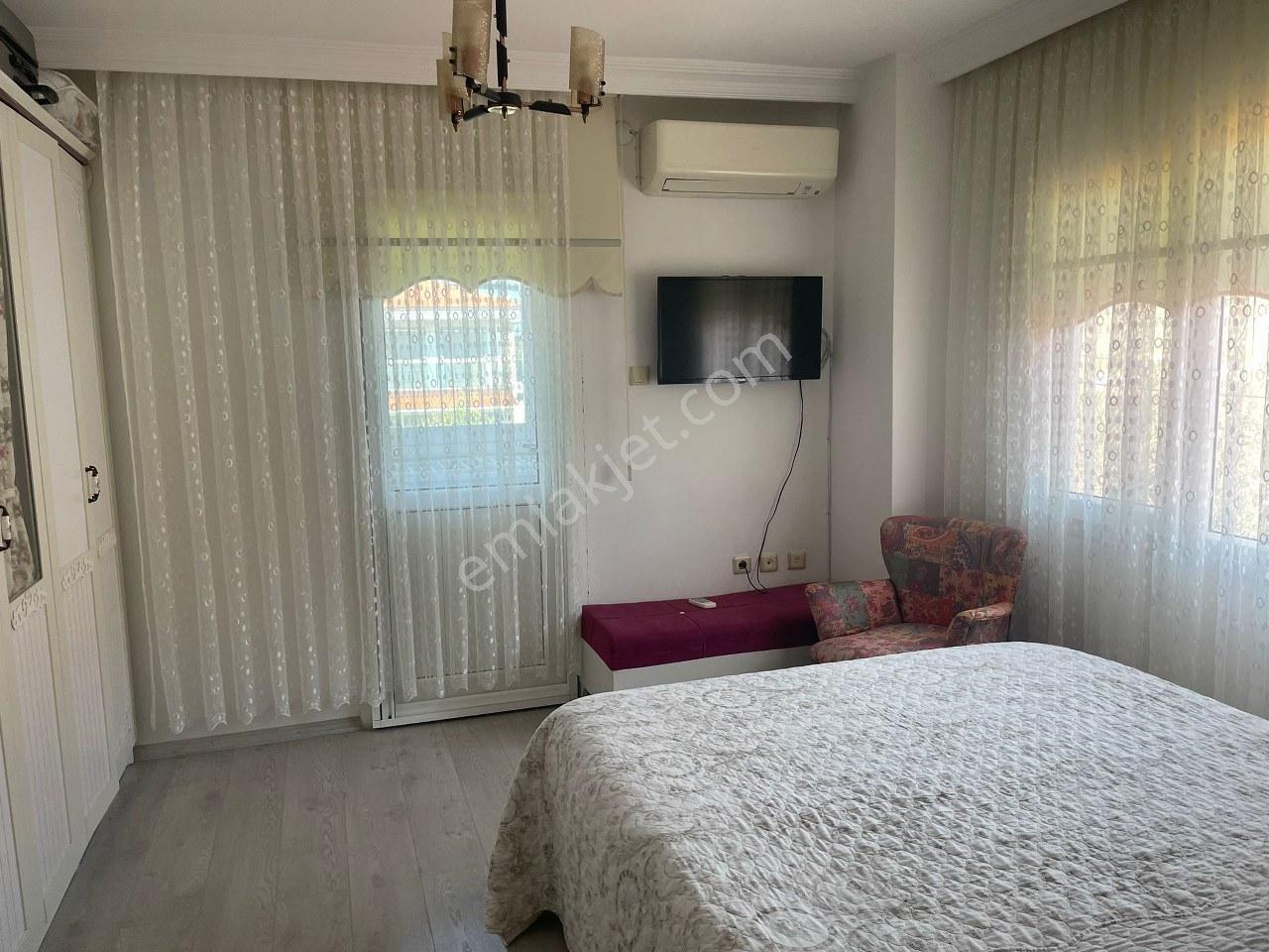 İzmir Çeşme Alaçatı Merkezde Eşyalı Kiralık Dubleks Villa Ev - Görsel 6