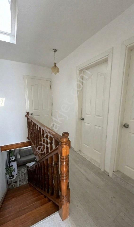 İzmir Çeşme Alaçatı Merkezde Eşyalı Kiralık Dubleks Villa Ev - Görsel 33