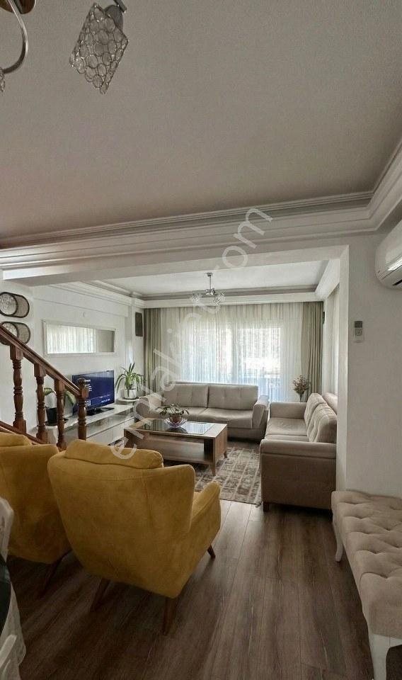 İzmir Çeşme Alaçatı Merkezde Eşyalı Kiralık Dubleks Villa Ev - Görsel 28