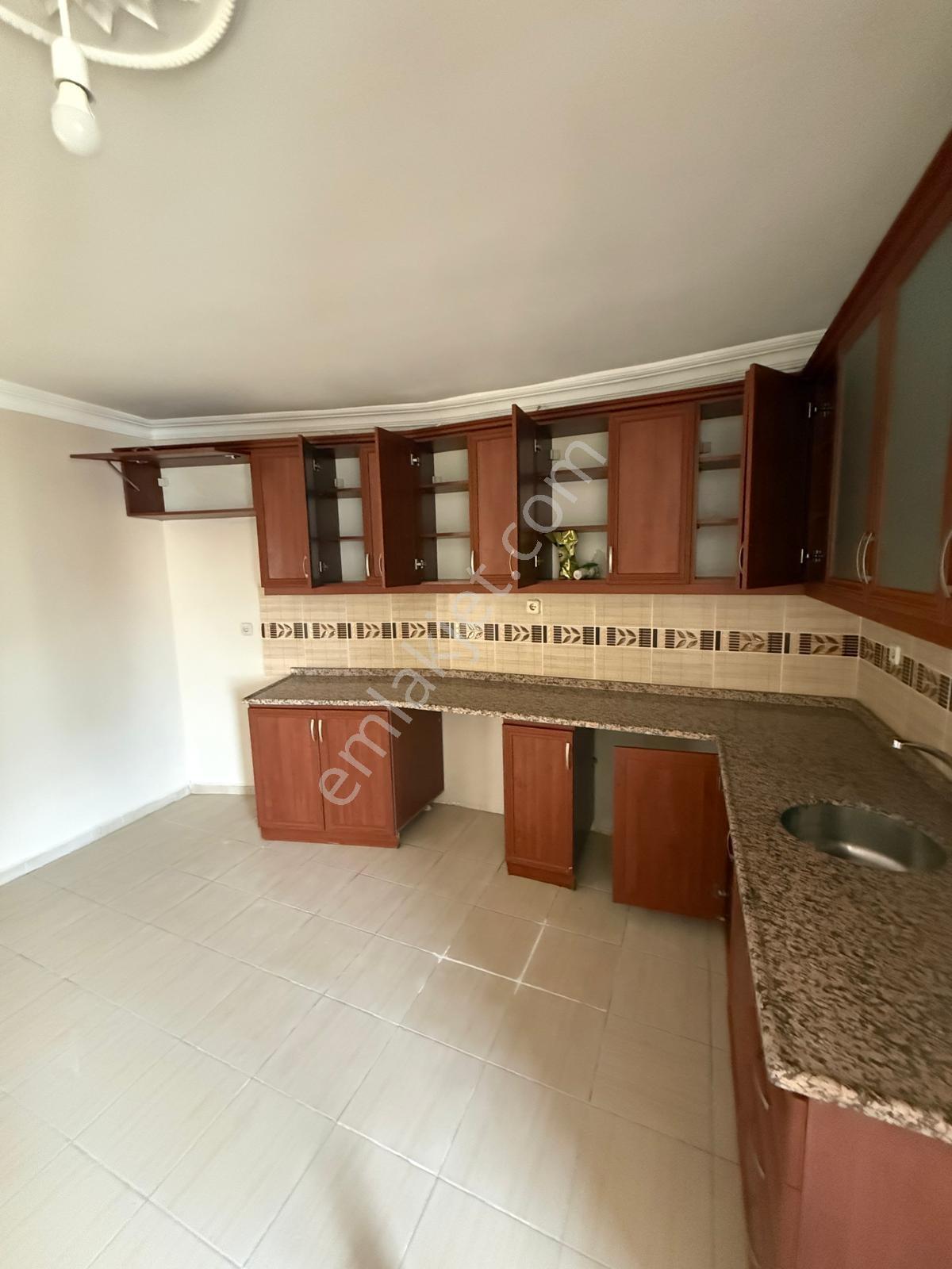 Ege Emlak'tan Çarşıya Yakın Muhteşem Manzaralı Kiralık 2+1 Daire - Görsel 23