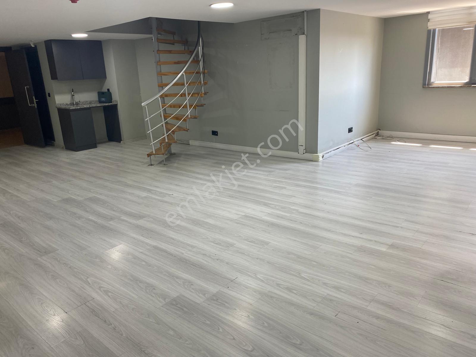 Gop Meydanda 160m Asansörlü 2 Katlı İş Yeri Ofis Katı - Görsel 2