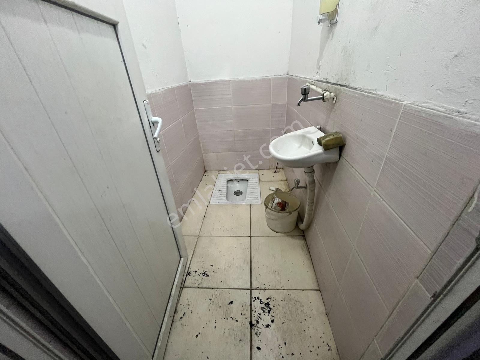Esenler Fatih Mahallesi'nde Kiralık 200 M² Dükkan - Görsel 30