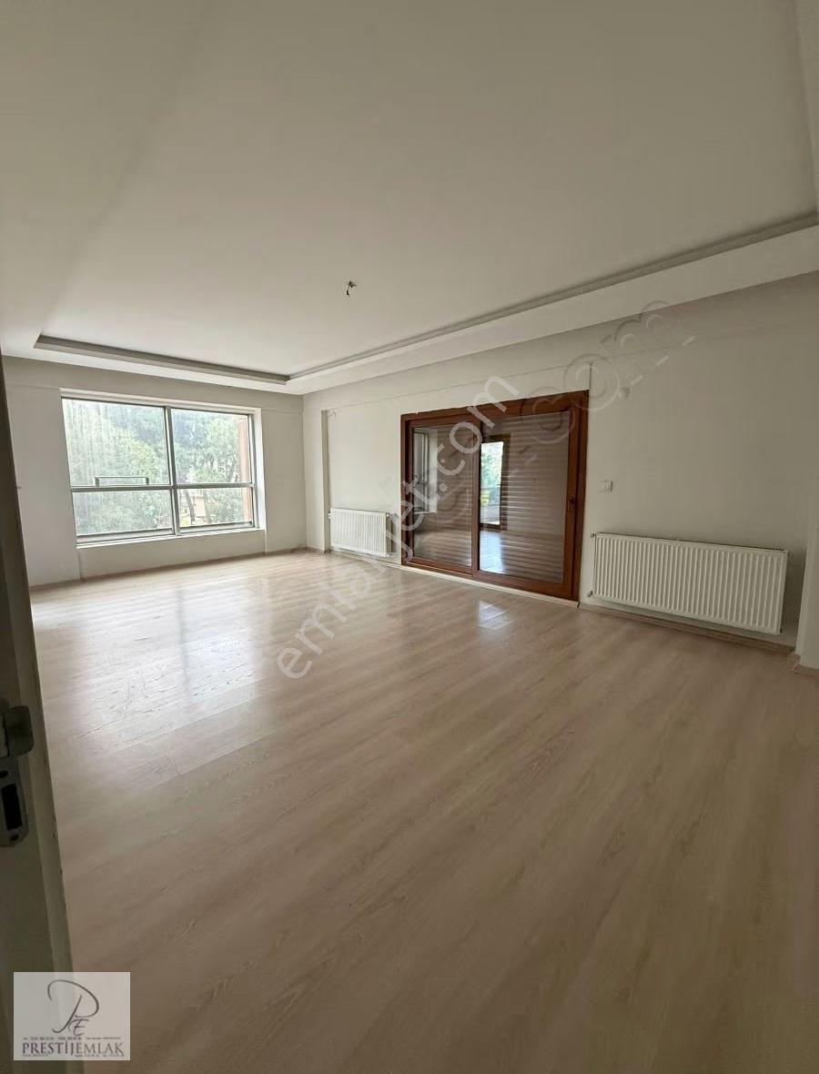 Tire Prestijden Cumhuriyet Meydanında Ptt Karşısı Kiralık Daire - Görsel 7