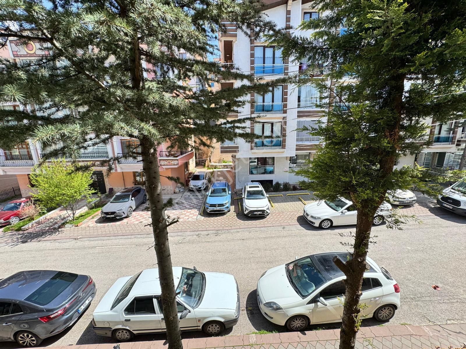 Barışyolu Refik Saydam Cad. Yakını Asansörlü Bina 3+1 Bağımsız - Görsel 32