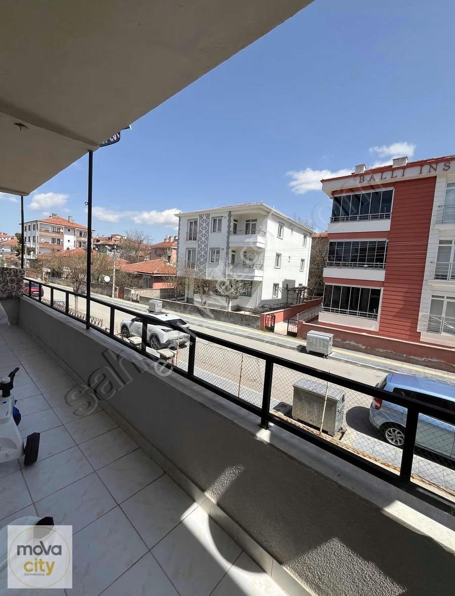 Gülabibey Mahallesinde 2+1 Satılık Daire - Görsel 4