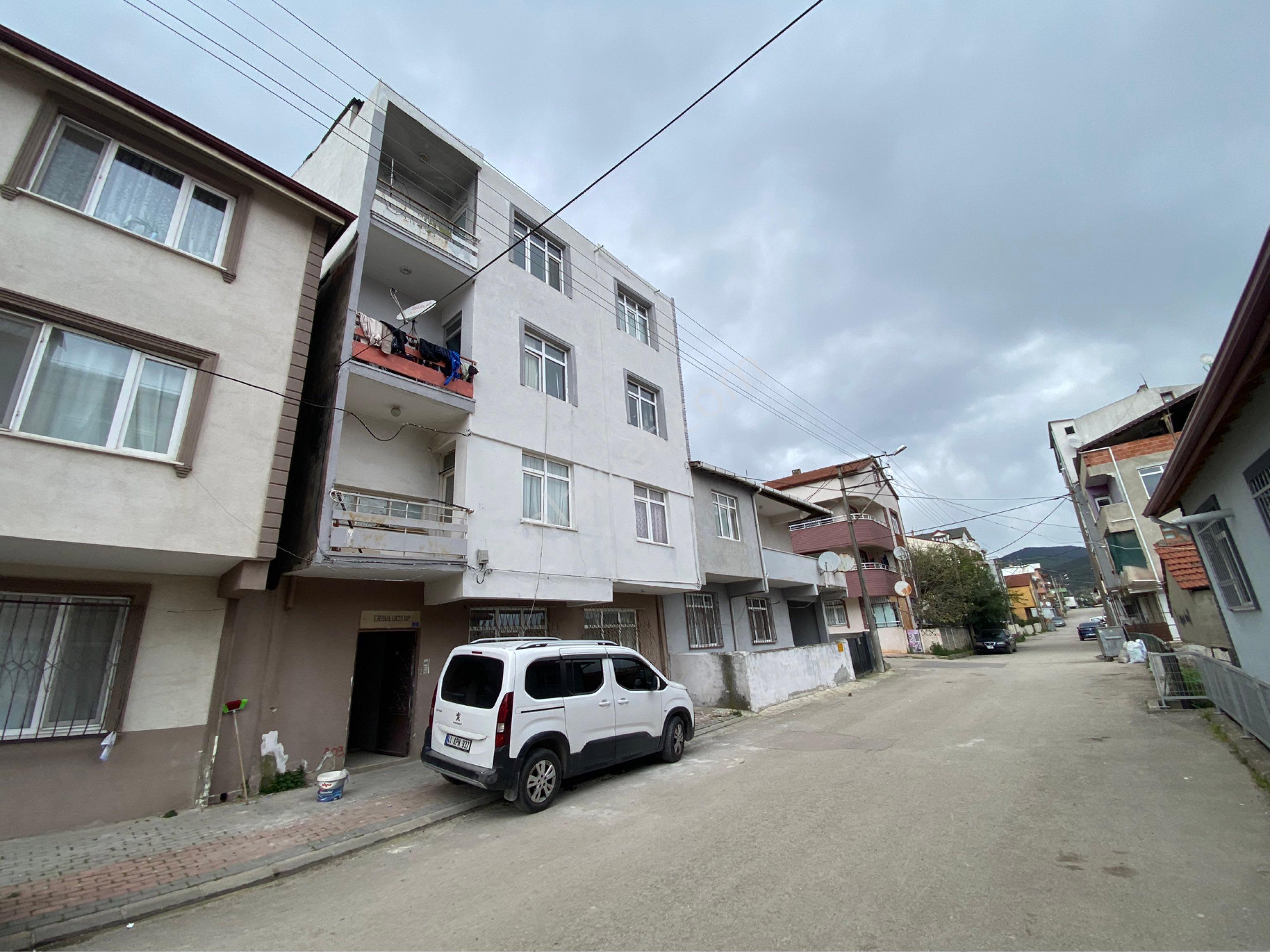 Derince Esentepe'de 3+1 Ara Kat Satılık Sobalı Daire! - Görsel 14