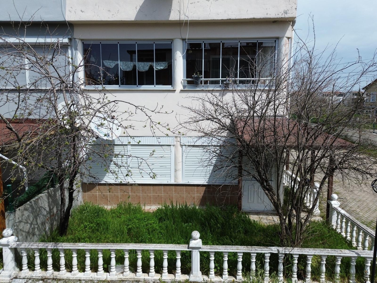 Yeniçiftlik'te Havuzlu Site İçinde 1+1 Bahçeli Daire - Görsel 18