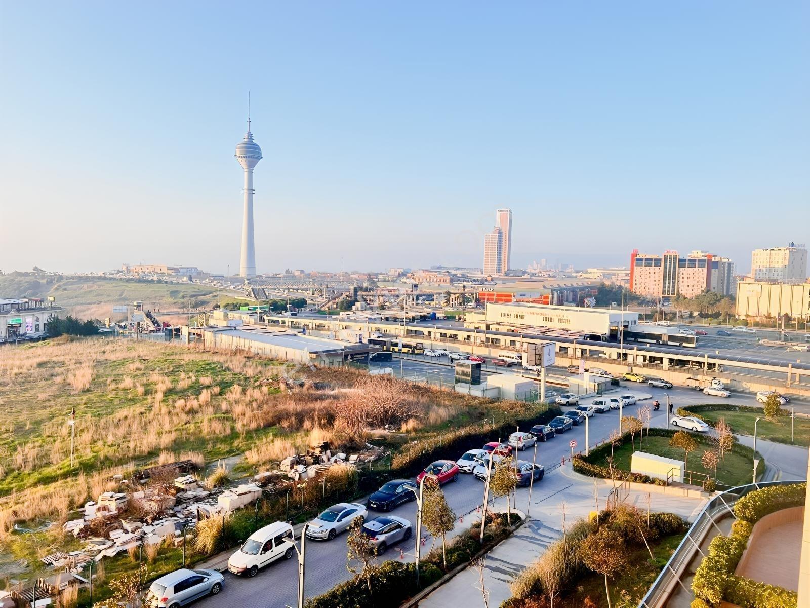 Beylikdüzü Metrobüsün İlk Duragı Avenue Sitesin De Satılık 2+1 - Görsel 20