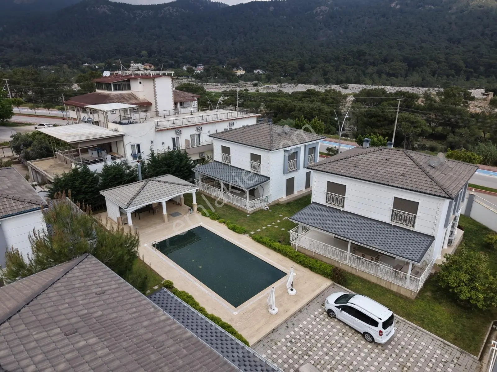 Göynükte Ayrıcalıklı Yaşam: Ultra Lüks Kiralık Villa - Görsel 3