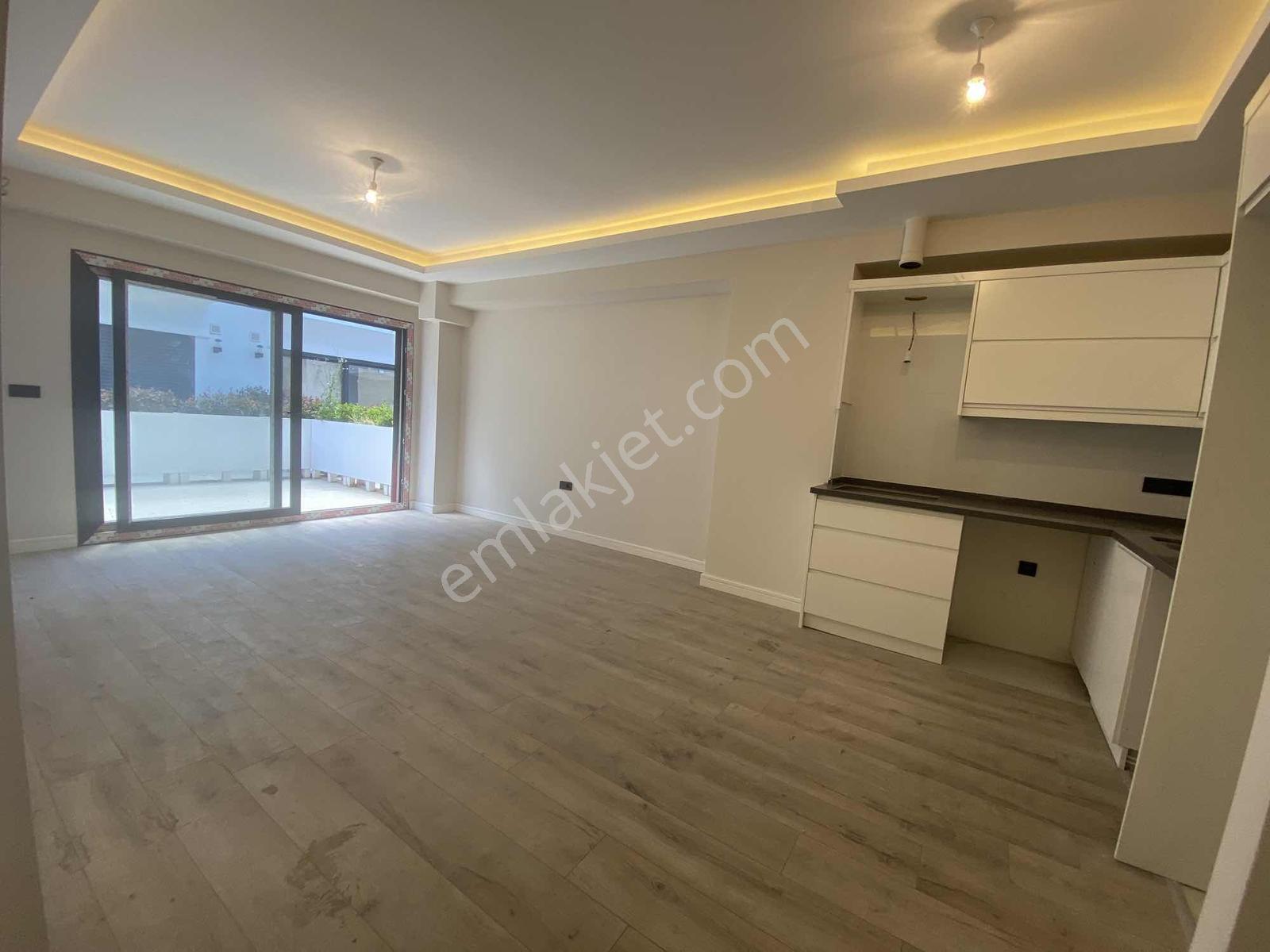 Çarşı Merkezde Ara Kat Asansörlü 1+1 Satılık Daire - Görsel 19