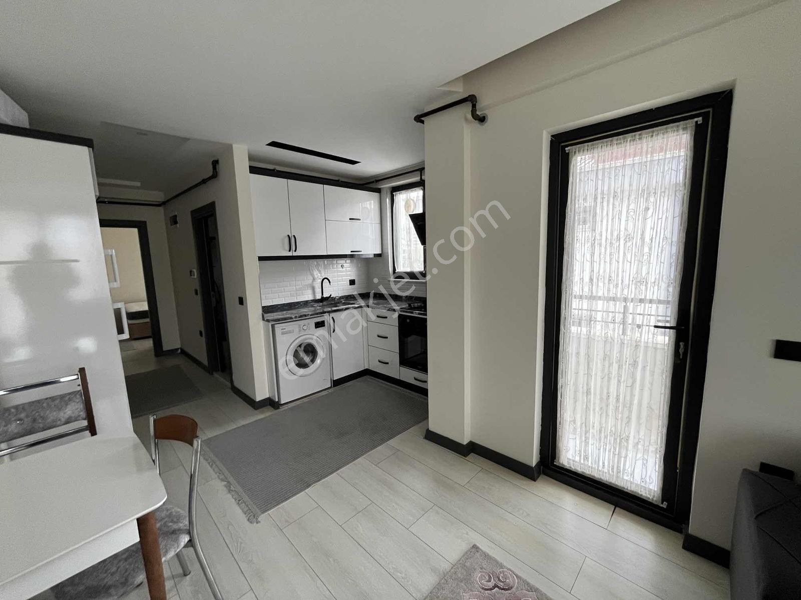 Esenevlerde Tramvaya 300m Eşyalı Kiralık 1+1 Daire - Görsel 25