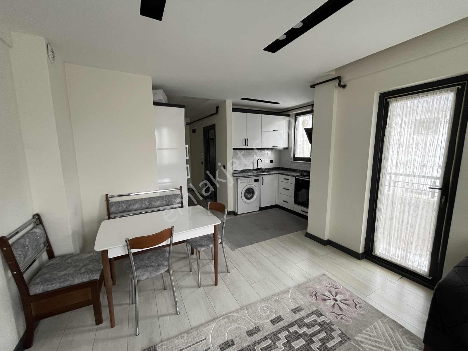 Esenevlerde Tramvaya 300m Eşyalı Kiralık 1+1 Daire - Görsel 4