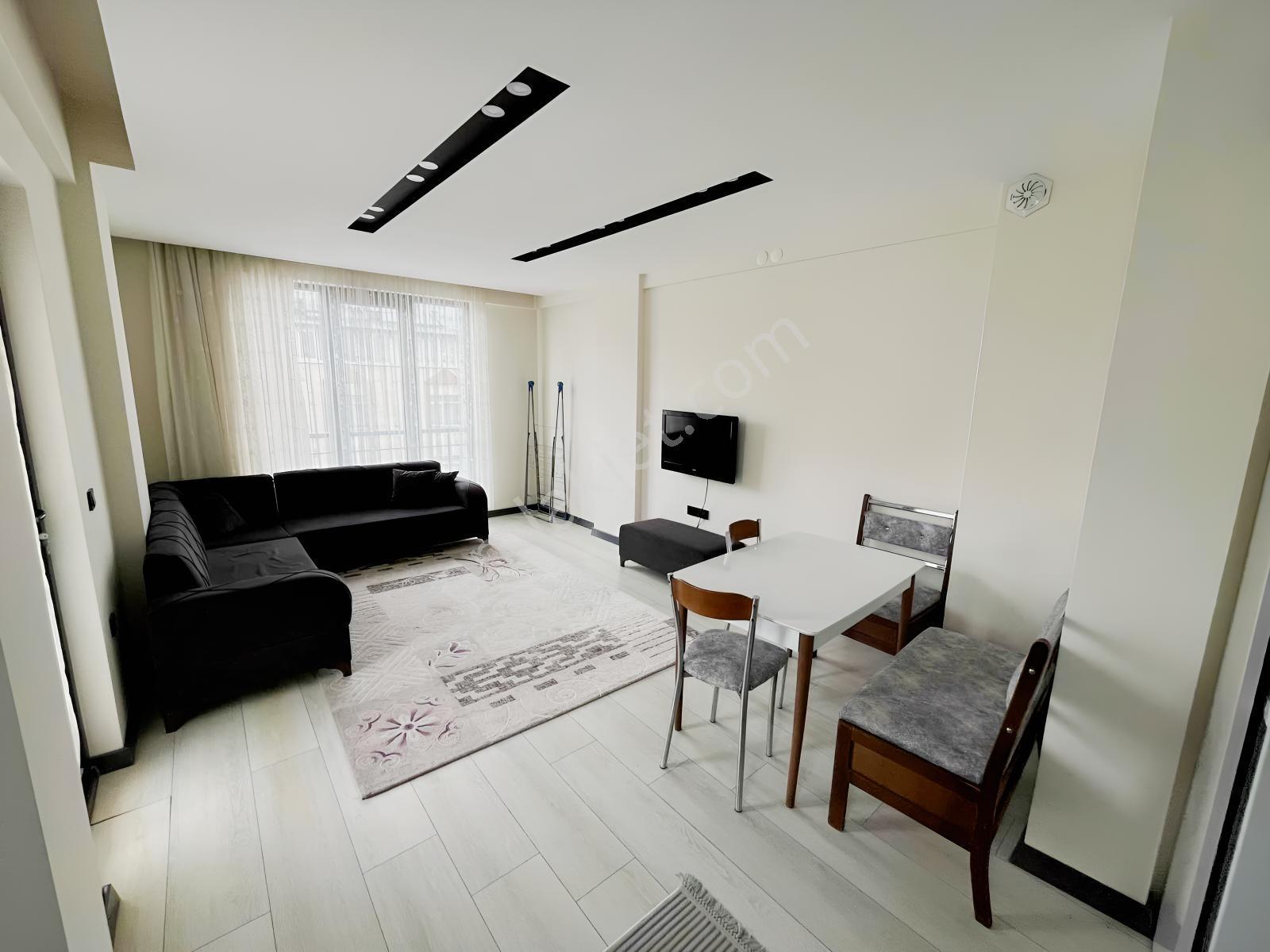 Esenevlerde Tramvaya 300m Eşyalı Kiralık 1+1 Daire - Görsel 5