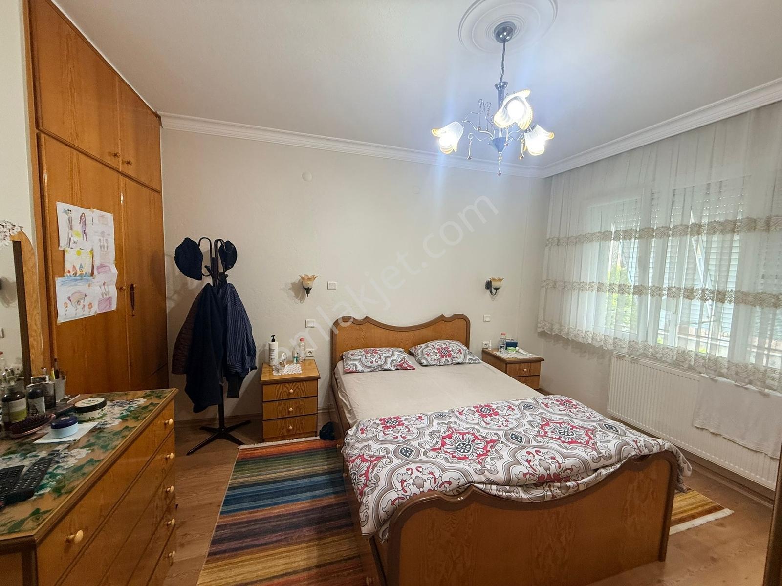 Buca Yeşilbağlar Mahallesinde 2+1 100m2 Doğalgazlı Arakat Daire - Görsel 9