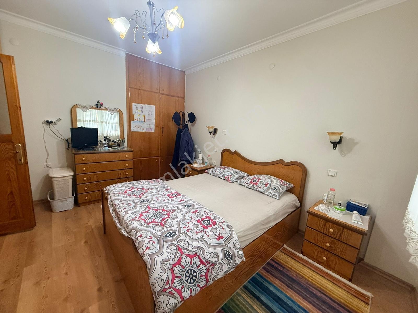 Buca Yeşilbağlar Mahallesinde 2+1 100m2 Doğalgazlı Arakat Daire - Görsel 4