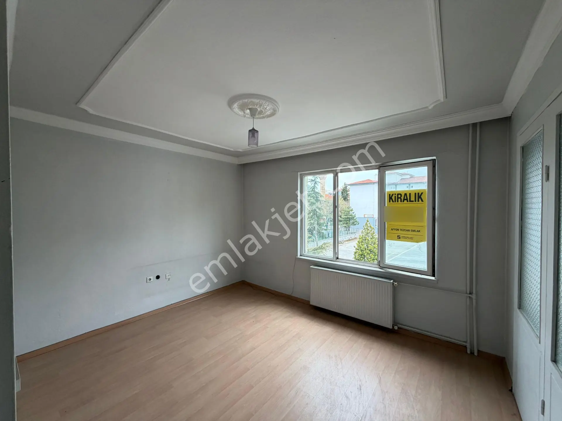 Afyon Tezcan Emlaktan Kiralık Dumlupınarda Mah 3+1 Daire
