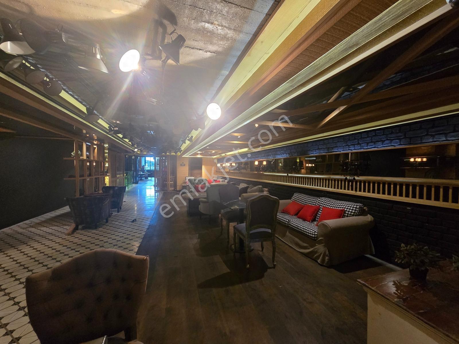 1.200m2 Dükkan + 1.000m2 Ofis Katları,komple Satılık Ticari Bina - Görsel 24