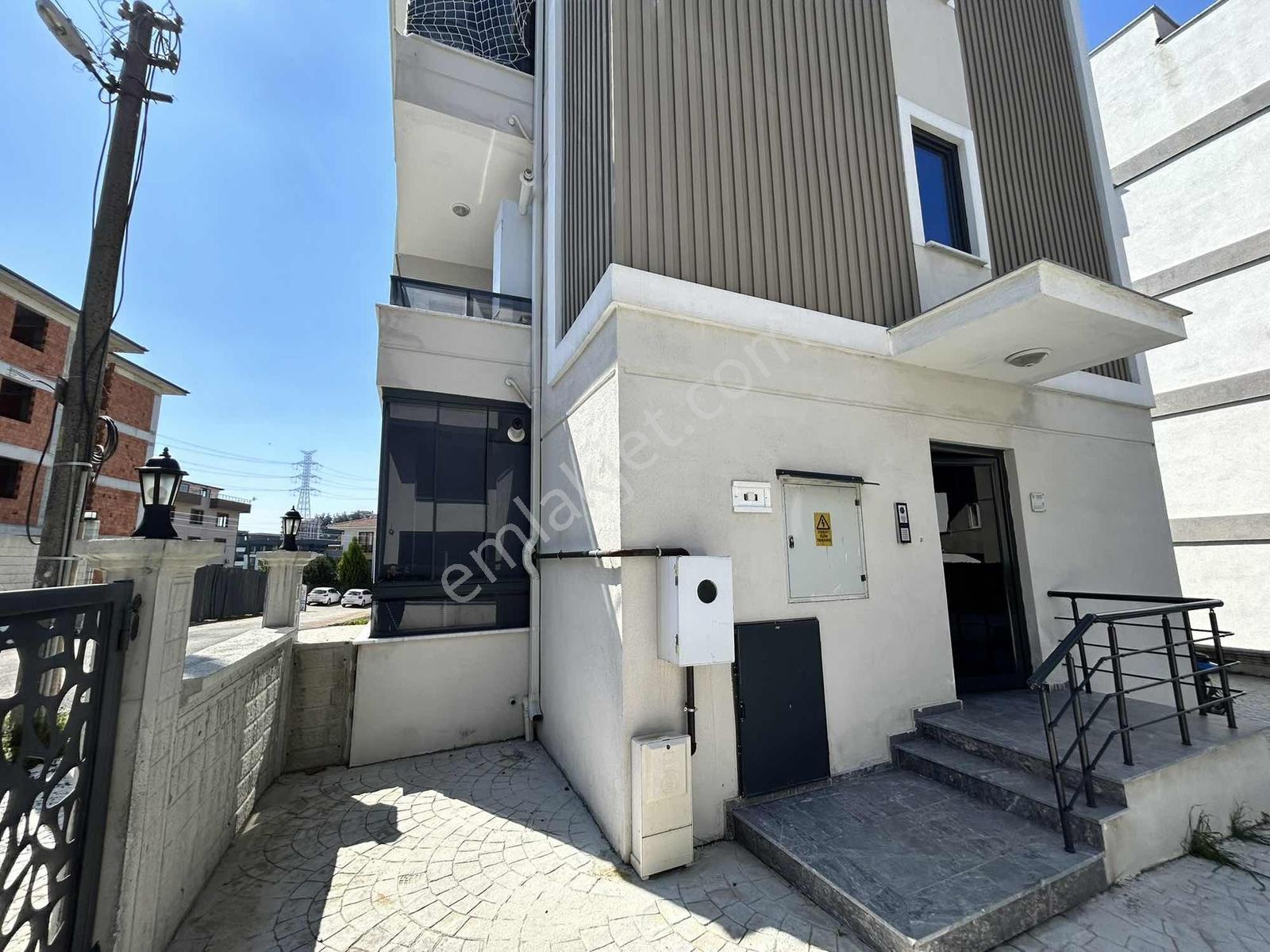Serdivan | Yeni Bina | Eşyalı | Kiracısız | 2+1 Daire - Görsel 3