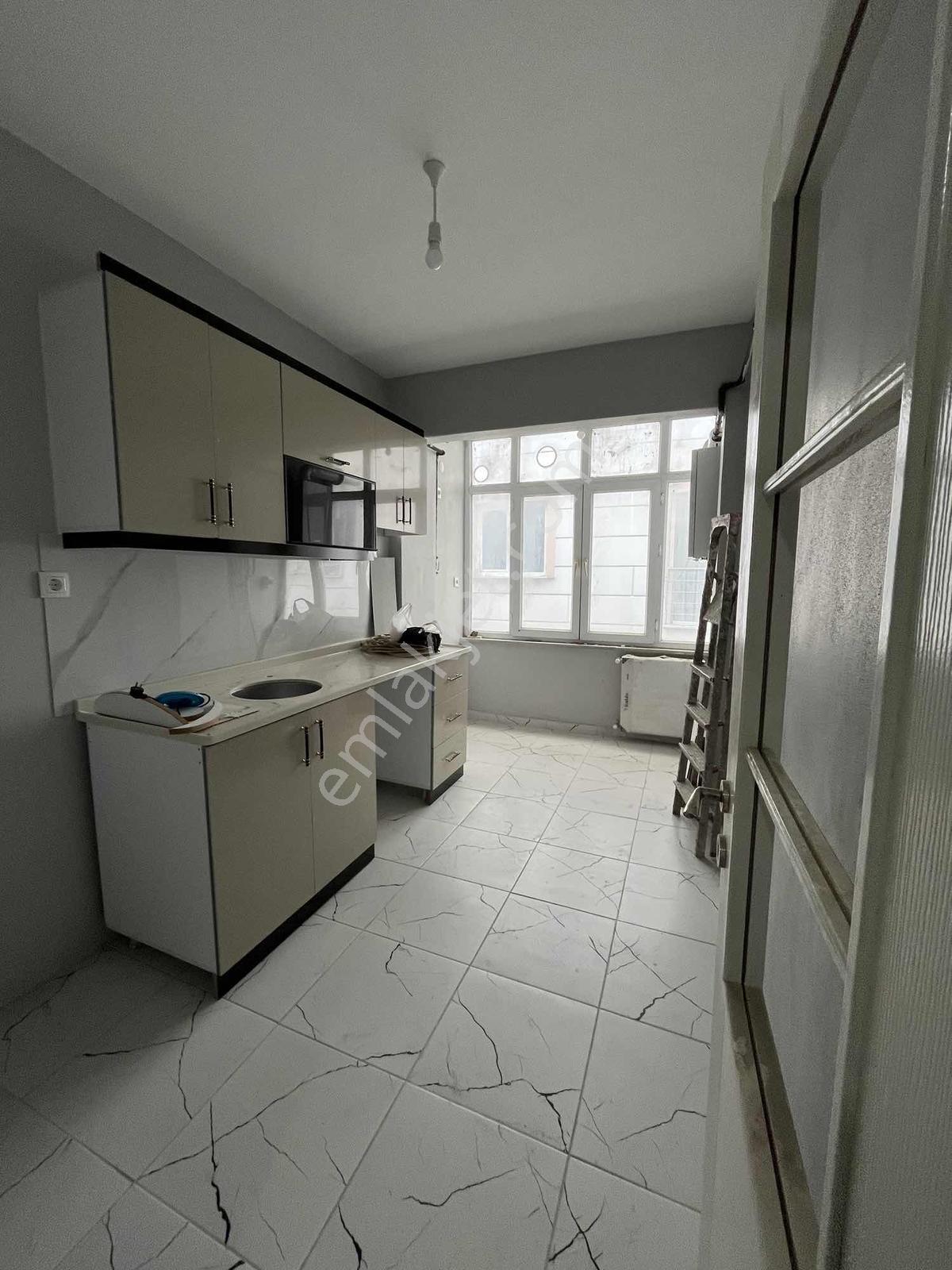 Başakşehir Güvercintepe Mahallesi 2+1 Kiralık Daire.