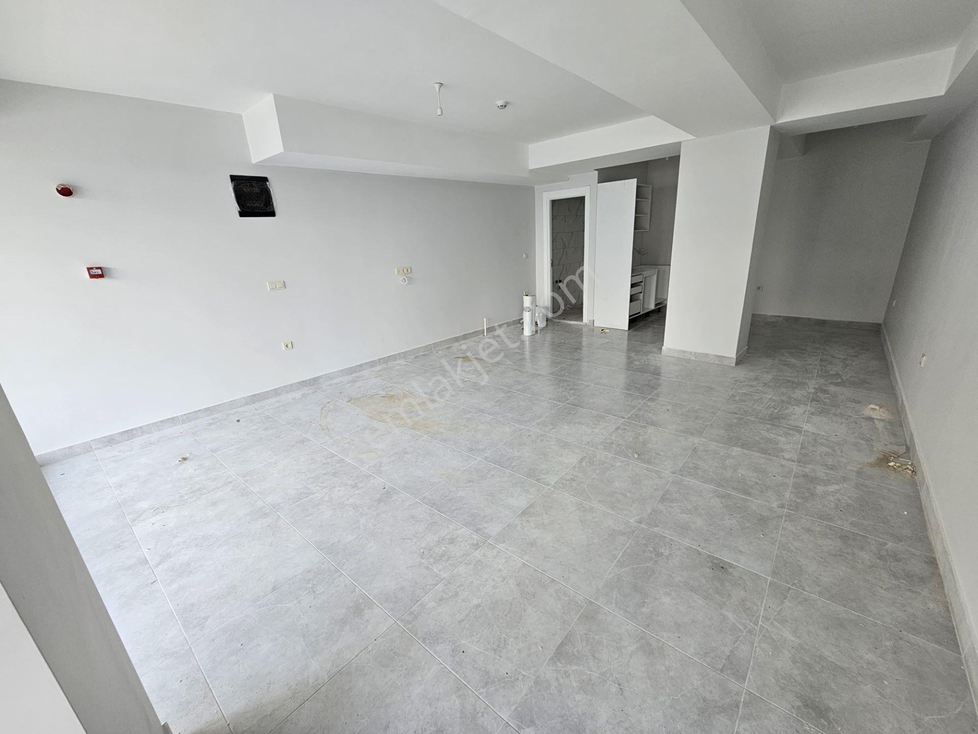 Küçükyalı Mektep Cd Cepheli 34m2 Ön Kullanımlı 60m2 Kiralık Dükkan - Görsel 6