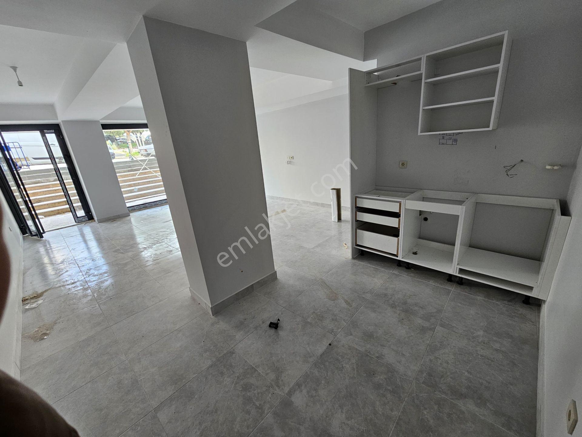 Küçükyalı Mektep Cd Cepheli 34m2 Ön Kullanımlı 60m2 Kiralık Dükkan - Görsel 7