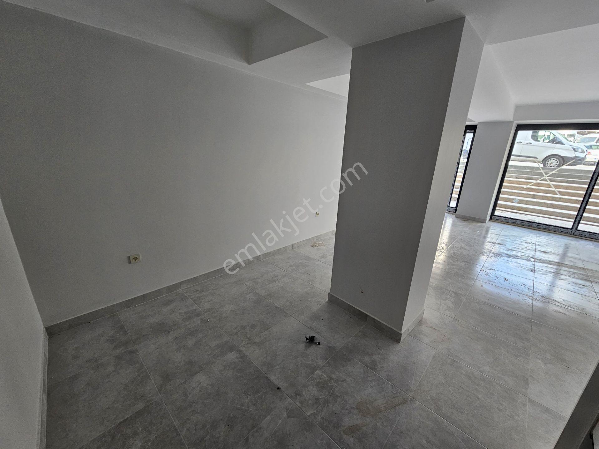 Küçükyalı Mektep Cd Cepheli 34m2 Ön Kullanımlı 60m2 Kiralık Dükkan - Görsel 14