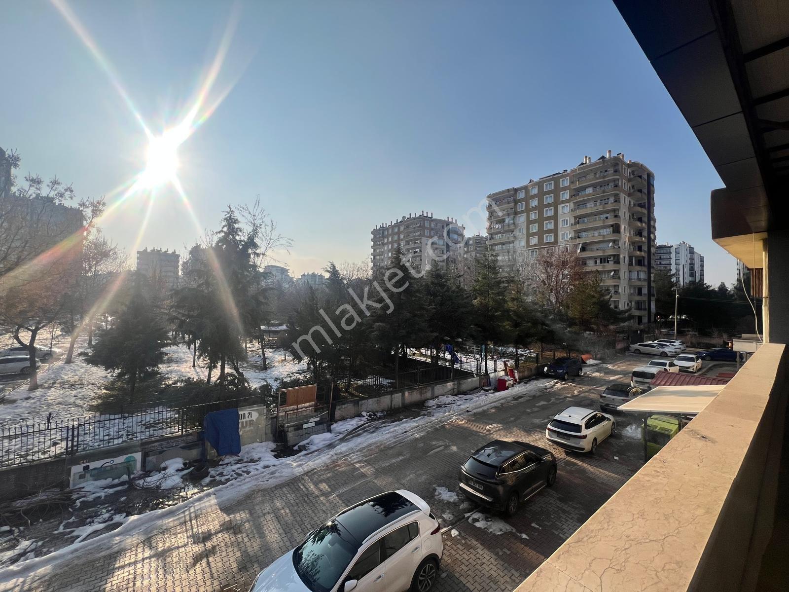 Forum Avm Yanı Geleceği Parlak Satılık Teraslı İş Yeri - Görsel 3
