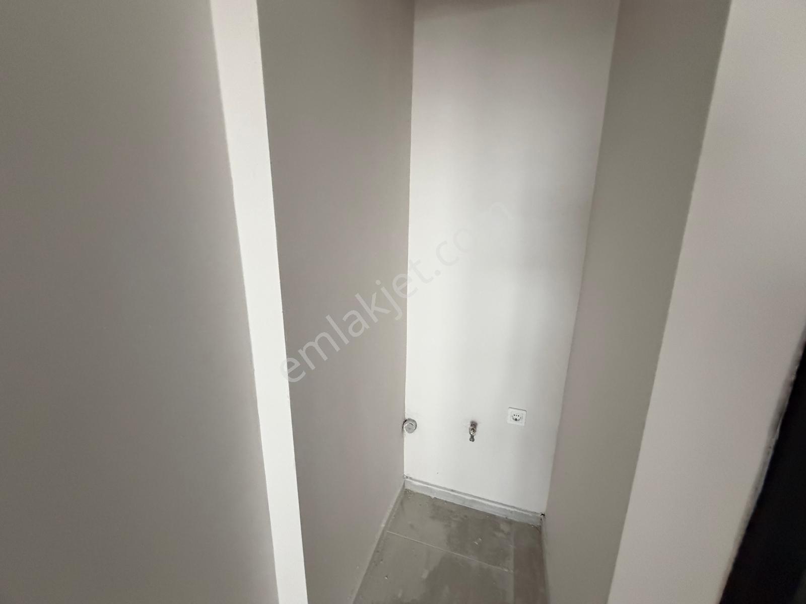 Mevsim Gayrimenkulden Üniversite Mah. Satılık Sıfır 1+1 Daire - Görsel 13