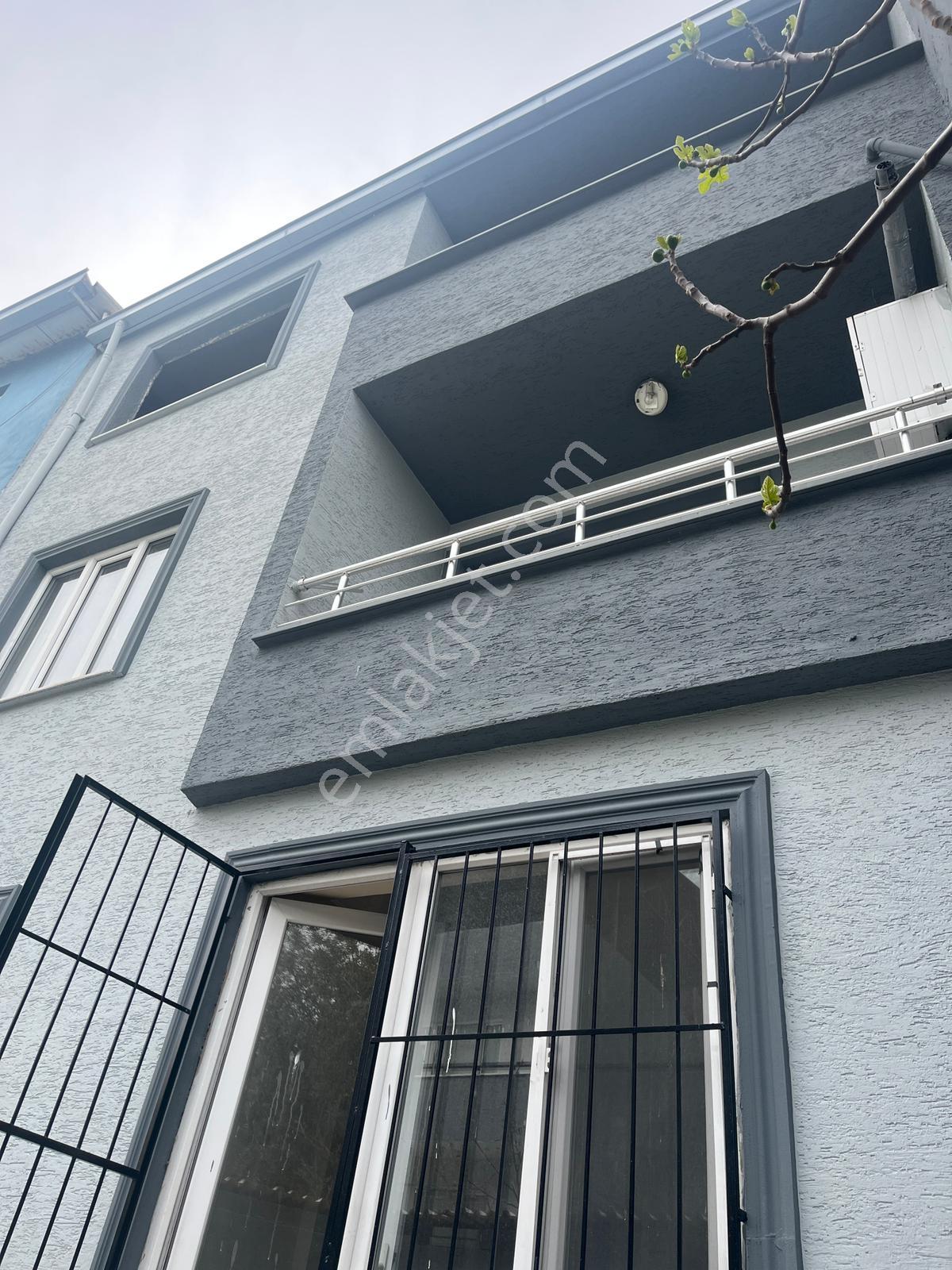 Bağlarbaşı Müstakil 3 Katlı 2+1 Komple Satılık Bina - Görsel 35